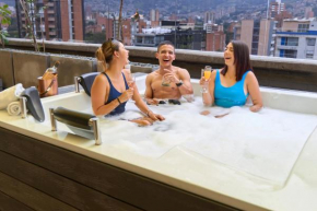 Cozy Comfort at Rosa Negra Stadio Suite